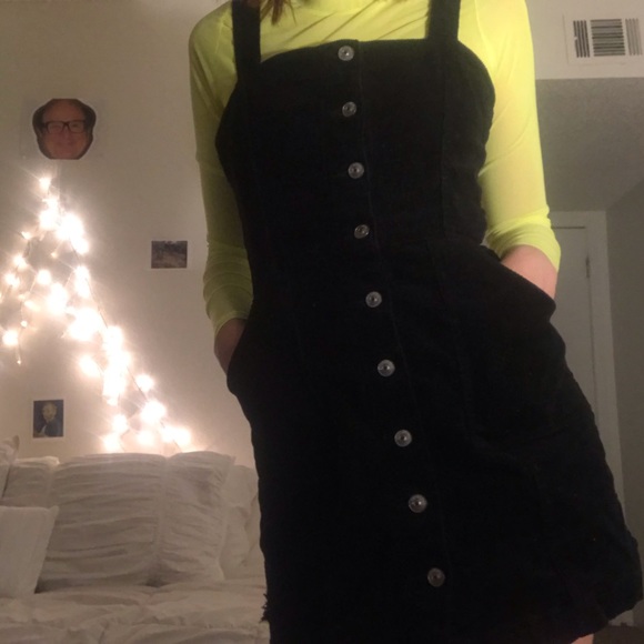 Black velvet overall dress ✨ - Picture 2 of 3